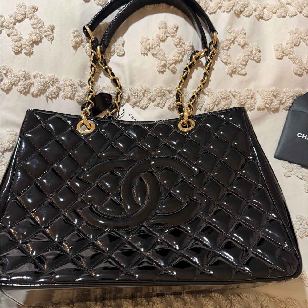 Black Shoulder Bag